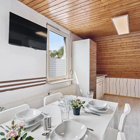 Home2stay Worker Fuer Monteure In Zizishausen-nuertingen, Wifi, Smart Tv, Parkplatz, Autobahn A8, Stuttgart * Zizishausen