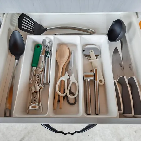 Kostengünstige Für Monteure In Zizishausen-nürtingen, Wifi, Smart Tv, Parkplatz, Autobahn A8, Stuttgart